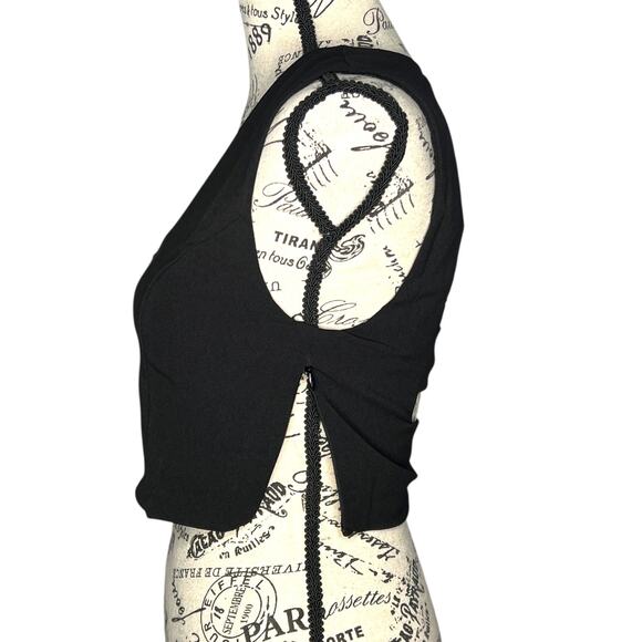 Krisa (S) Black Open Cut Out  Strap Back Scoop Neck Zip Side Crop Top - Picture 5 of 16